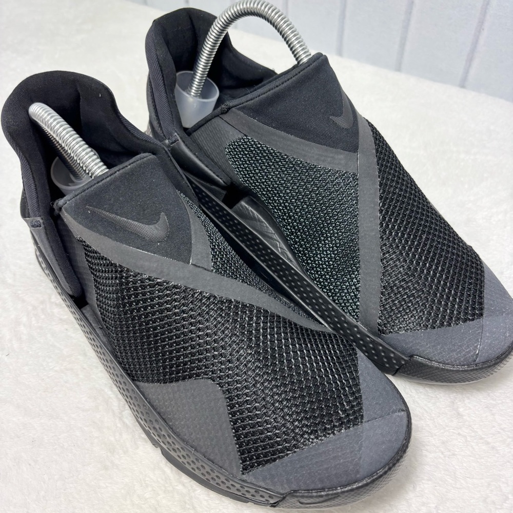 Nike Go FlyEase Triple Black DR5540-006 size 8.5 - Picture 3 of 10